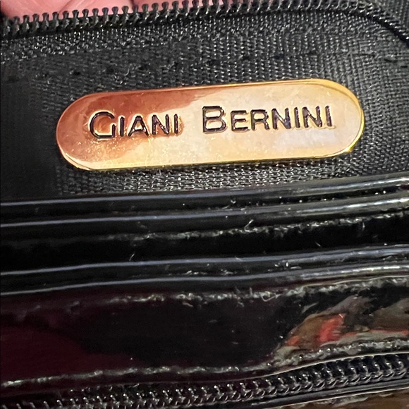 Gianni Bernini Black Patent Leather Shoulder Bag - Picture 16 of 17